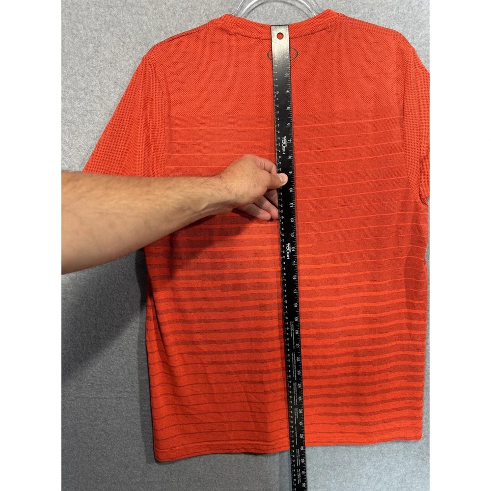 Under Armour Shirt‎ Mens Large Orange Striped Fitted Athletic Performance Tee